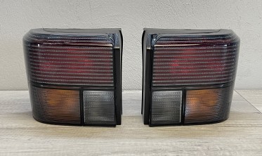 Тюнинговые фонари задние VW T4 тонированные фото