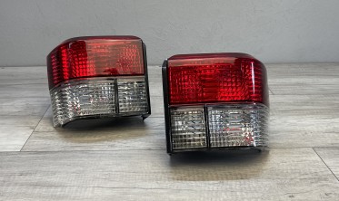Фонари задние VW T4 тюнинговые, красно-хромированные фото