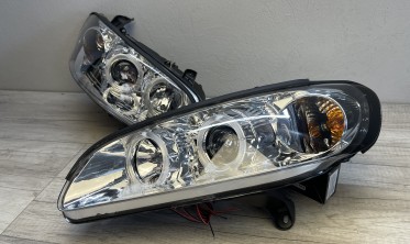 Тюнінгові фари передні Opel Omega B з кільцями Angel eyes фото
