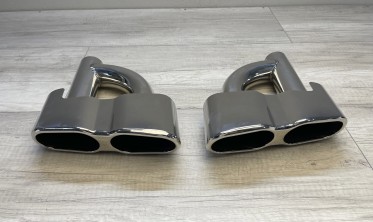 Насадки глушителя Mercedes W221 в стиле AMG фото