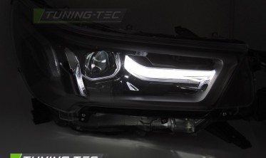 Тюнинг фары передние Toyota Hilux 2020- оптика черная full led фото
