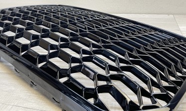 Тюнінгова решітка радіатора без лого Audi A6 C7 рестайл 2014-2018 фото