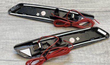 LED повороты в крылья BMW E60/ E90/ E92/ E82 стиль F10 carbon фото