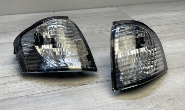 Тюнінгові повороти передні Mercedes W202 кришталеві фото