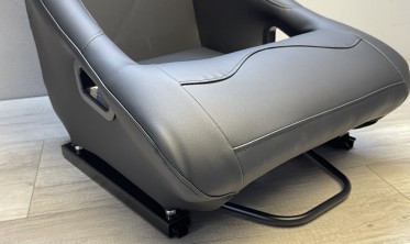 Спортивное сиденье ковш Monza Race plus, черная экокожа фото