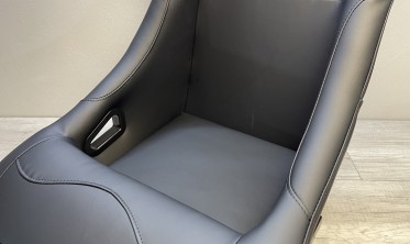 Спортивное сиденье ковш Monza Race plus, черная экокожа фото