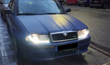 Тюнінгові фари Skoda Octavia Tour чорні з діодами фото