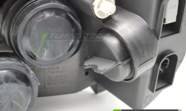 Передні фари галогенові Fiat Punto 2 FL 2003-2007 чорні фото