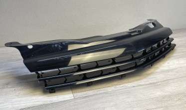 Тюнинговая решетка радиатора Opel Astra H GTC черная фото