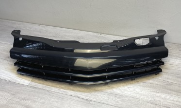 Тюнинговая решетка радиатора Opel Astra H GTC черная фото