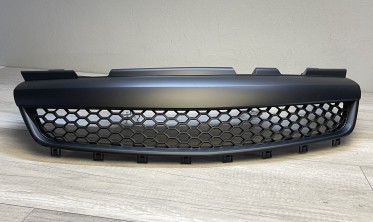 Решетка радиатора Opel Zafira B в стиле OPC черная матовая фото