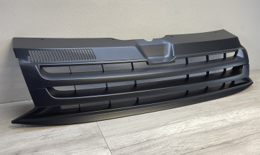 Решетка радиатора без эмблемы VW T5 рестайл, черная фото