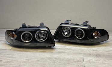 Фары передние Audi A4 B5 черные с ангельскими глазками CCFL фото