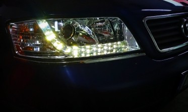 Фари передні з діодним рядком AUDI A6 C5 дорестайл фото