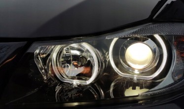 Фары передние BMW E90, E91 с Led кольцами Angel eyes фото