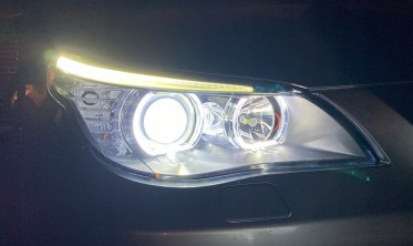 Чорні фари Depo передні BMW E60, E61 2003-2007 з діодними кільцями фото