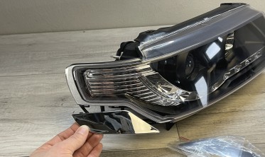 Фары передние VW Passat B4 черные тюнинговые с диодами фото