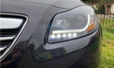 Чорні тюнінг передні фари з діодами OPEL INSIGNIA фото