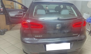 Світлодіодні задні ліхтарі SEAT IBIZA 3 6L HATCHBACK фото