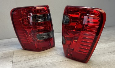 Тюнінгові ліхтарі задні JEEP Grand Cherokee WJ світлодіодні фото