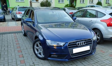 Передние фары с линзами Audi A4 B8 рестайл черные фото