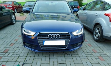 Передние фары с линзами Audi A4 B8 рестайл черные фото