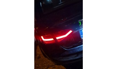 Задні ліхтарі тюнінгові Audi A4 B8 дорестайл седан червоно-білі фото