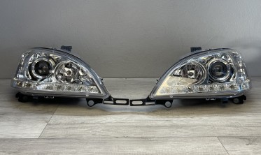 Передние фары с линзами и диодами Mercedes ML W163 рестайлинг фото