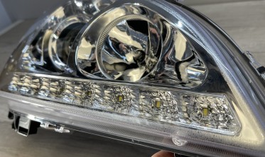 Передние фары с линзами и диодами Mercedes ML W163 рестайлинг фото