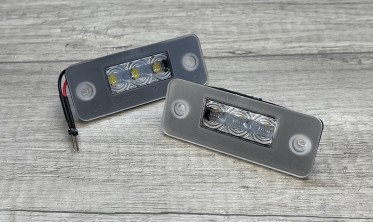 LED підсвітка номера Audi A8 D3 фото