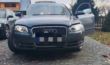 передні тюнінгові фари AUDI A4 B7 TUBE LIGHT фото