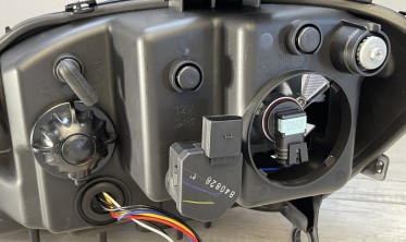 Фари передні Mercedes ML W164 рестайл з динамічними LED поворотами фото