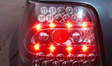 Черные диодные фонари (задние стопы) VOLKSWAGEN GOLF 4 хетчбек фото