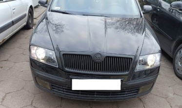Фары передние черные Skoda Octavia 2 A5 дорестайл  фото