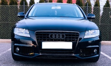 Фары передние Audi A4 B8 дорестайл с диодными ДХО фото