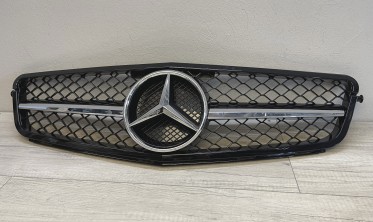 Тюнінгова решітка радіатора Mercedes W204 стиль SL (black / chrome) фото