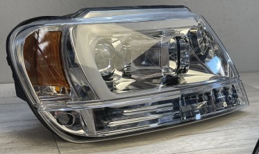 Фары передние Jeep Grand Cherokee WJ с LED габаритами, хром фото
