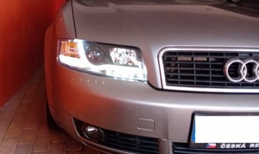 Черные фары передние Tube lights AUDI A4 B6  фото