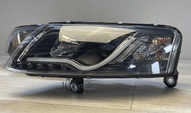 Черные фары с диодными габаритами Audi A6 C6 led Tube Light фото
