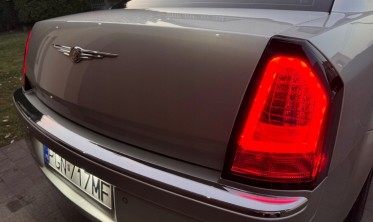 Стопи тюнінгові (задні ліхтарі) CHRYSLER 300С седан дорестайл фото