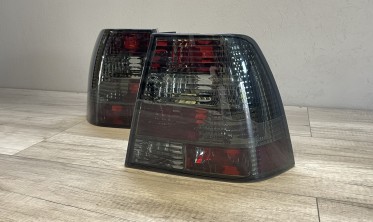 Тонированные фонари задние (стопы) VW Bora седан фото