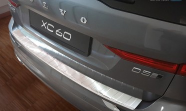Захисна накладка з нержавійки на задній бампер Volvo XC60 MK2 фото