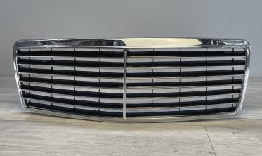 Решетка радиатора Mercedes W140 в стиле V12 фото