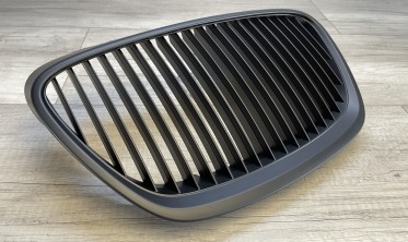 Решетка радиатора без эмблемы Seat Leon 2 рестайлинг фото