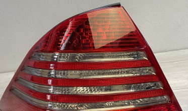 Задние фонари светодиодные Mercedes S W220 красно-тонированные фото