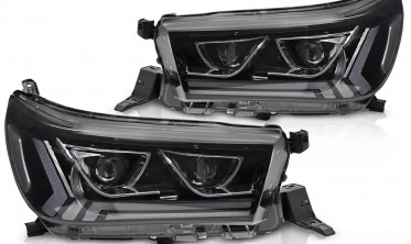 Передние лед фары Toyota Hilux 2016-2020 черные full led фото