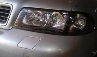 Тюнинговые фары Audi A4 B5 рестайлинг, черные с линзами фото