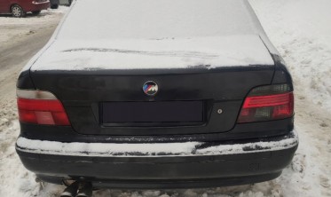Тонированные фонари задние BMW E39 дорестайл в стиле рестайл фото