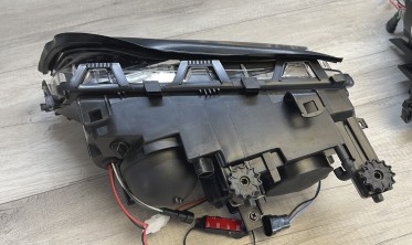 Фары передние с диодными кольцами BMW E46 рестайлинг фото