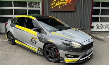 Тюнінгові накладки на пороги Ford Focus 3 RS фото